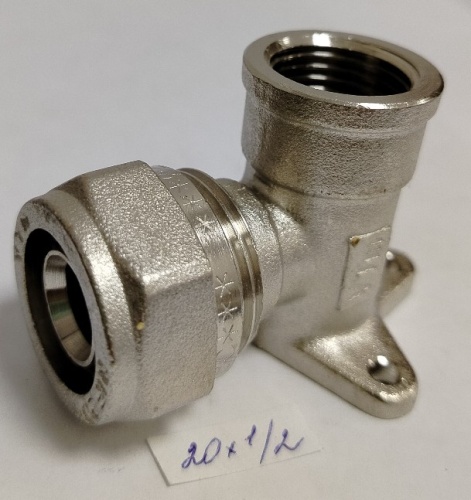 Водорозетка цанговая  20*1/2" Валтек купить 